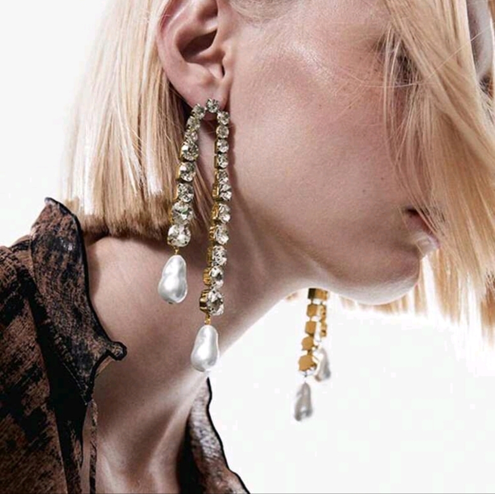 Faux Pearl Rhinestone Fringe Statement Earrings NWOT